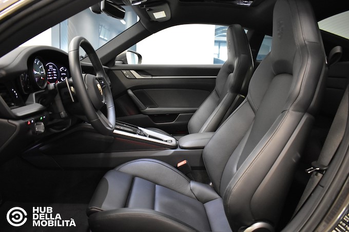 PORSCHE 911 Carrera S